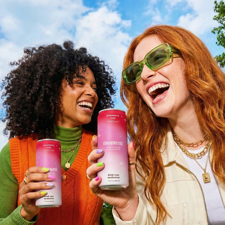 MOMENT Strawberry Rose botanical soda