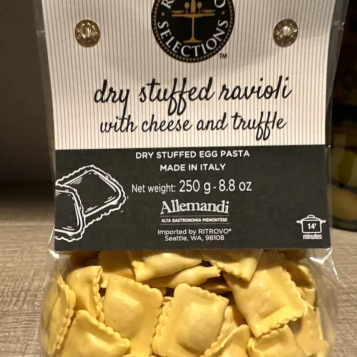 Dry Stuffed Ravioli with cheese and truffle
