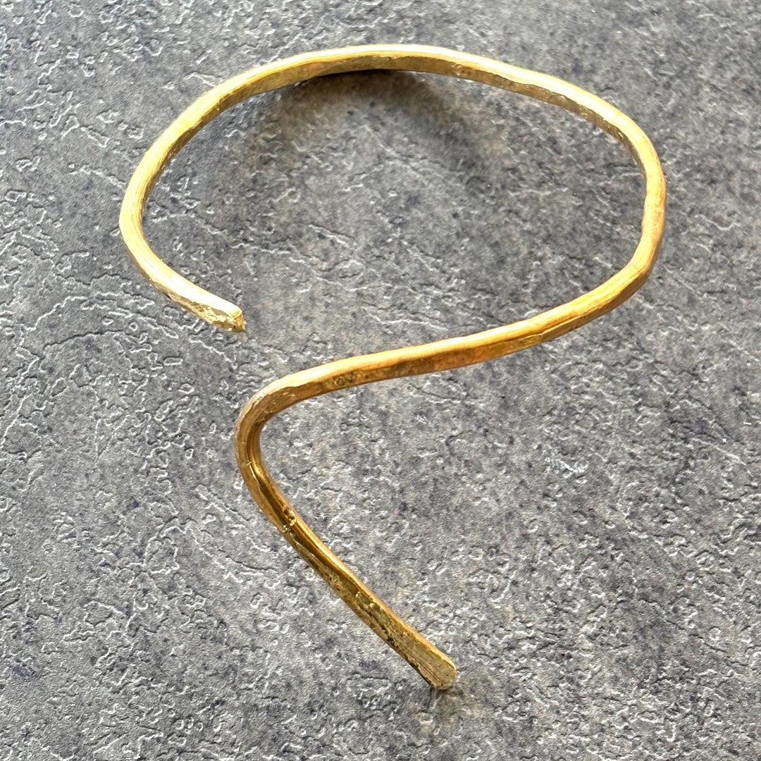 Minimalist Gold Cuff Bracelet Adjustable Brass Jewelry Design Organic Twist Opening Statement Piece Handmade Accessory Modern Style Hammered