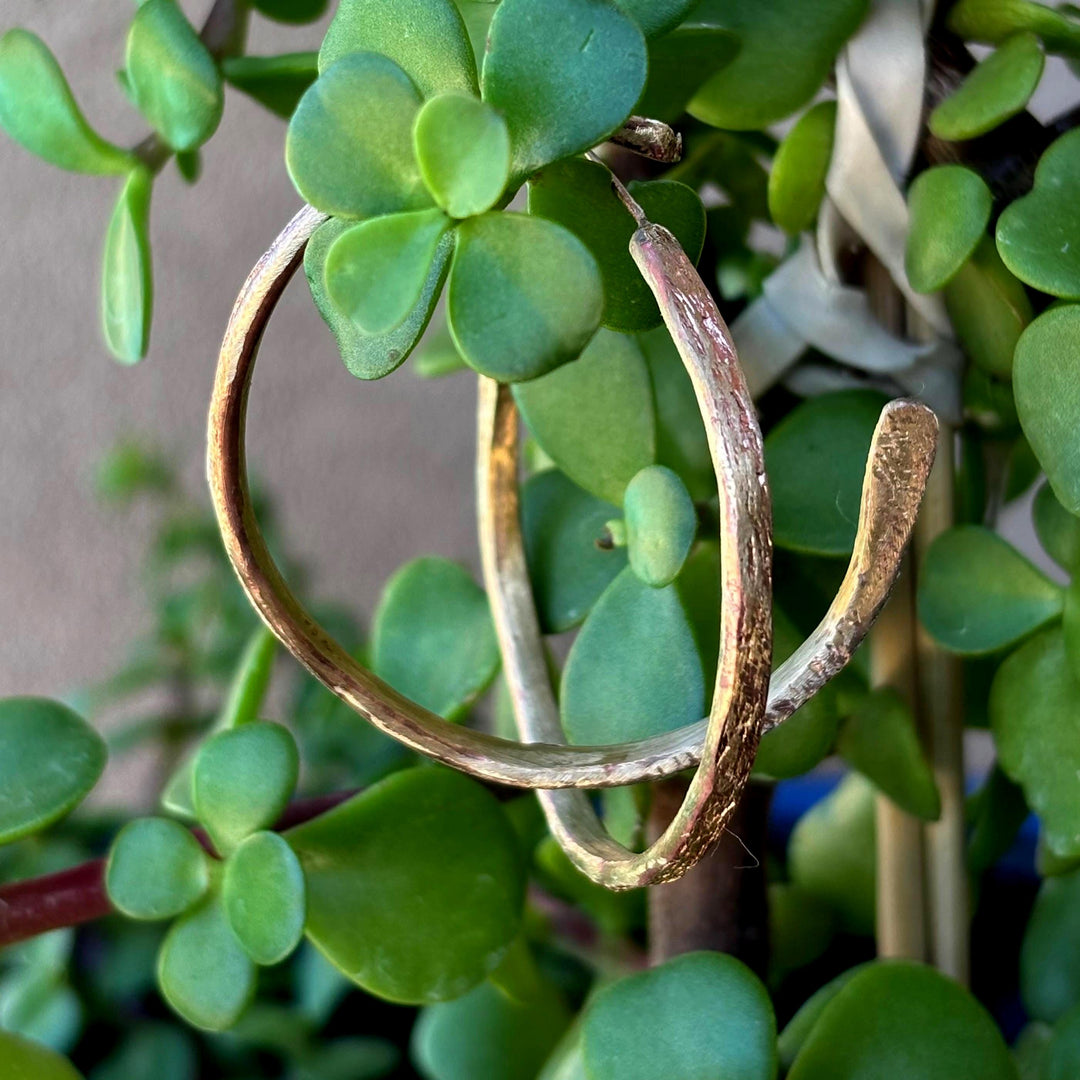 Rustic Gold Hoop Earring Design Brass Jewelry Boho Style Hammered Texture Artisan Crafted Minimalist Accessory Everyday Wear Hypoallergenic