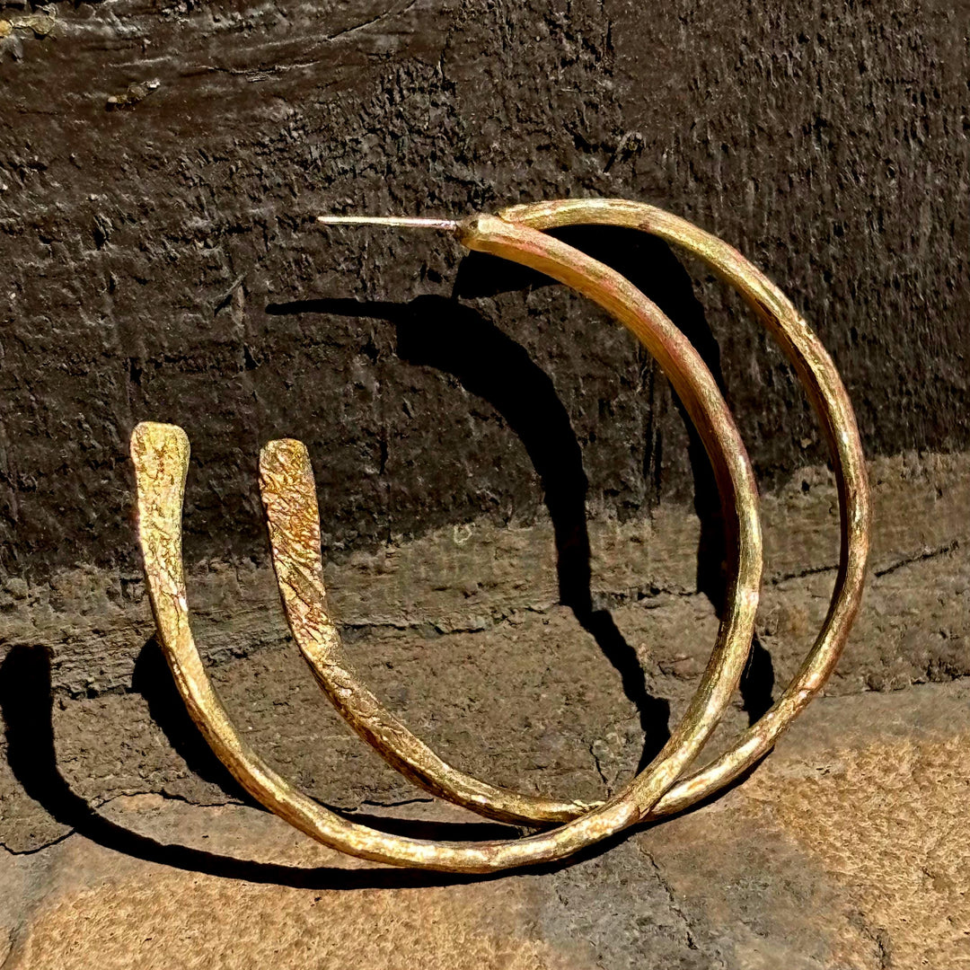 Rustic Gold Hoop Earring Design Brass Jewelry Boho Style Hammered Texture Artisan Crafted Minimalist Accessory Everyday Wear Hypoallergenic