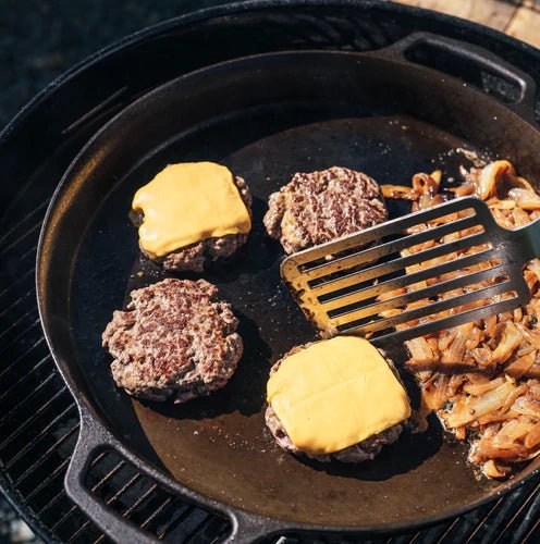 No.16 Double-Handled Cast Iron Skillet - SEARED LIVING
